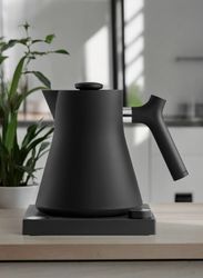 Kettle Corvo EKG Black 0.9L