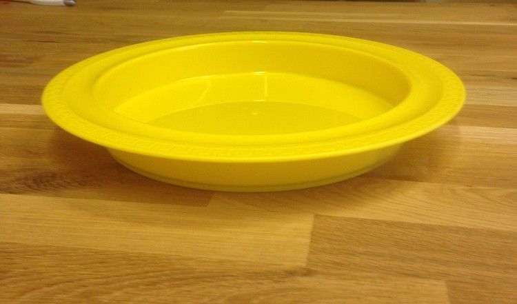 Plasttallrik