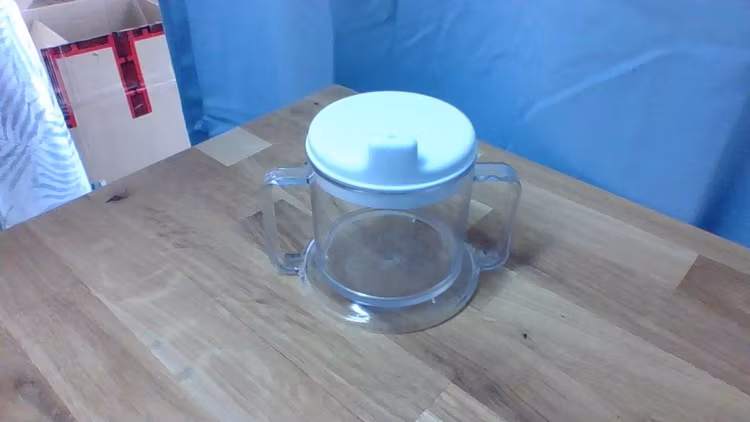 Bred plastmugg