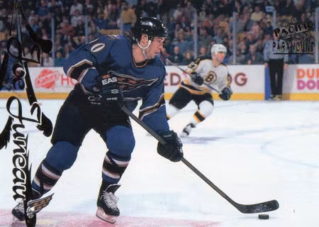 1997-98 Paramount Dark Gray #195 Joe Juneau (10-147x9-CAPITALS)