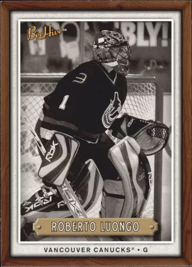 2006-07 Beehive Wood #4 Roberto Luongo (25-372x7-CANUCKS)