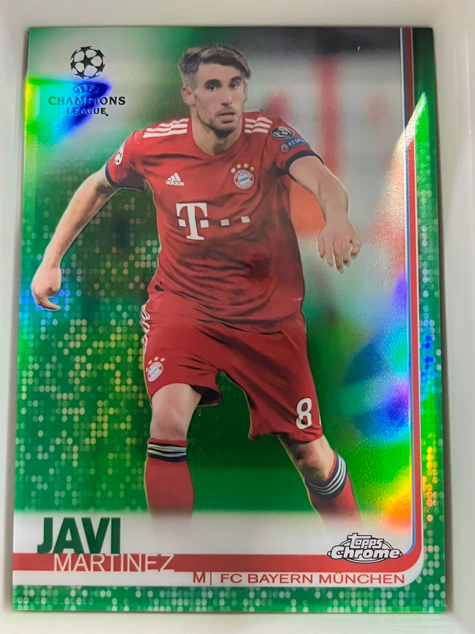 2018-19 Topps Chrome UEFA Champions League Green Refractors #66 Javi Martinez (40-II10-SOCCERBAYERNMUNCHEN)
