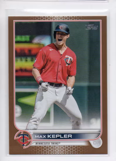 2022 Topps Gold #221 Max Kepler (15-JJ12-MLBTWINS)