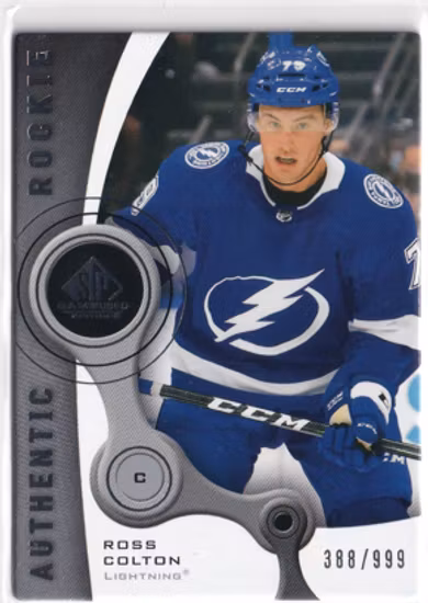 2021-22 SP Game Used '05-06 Retro Rookies #R38 Ross Colton (UU13-NHLLIGHTNING)