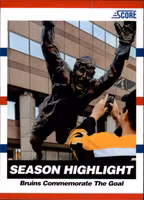 2010-11 Score #24 Bobby Orr Statue HL (10-T14-NHLBRUINS)