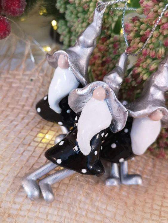 Hängande tomte i silver