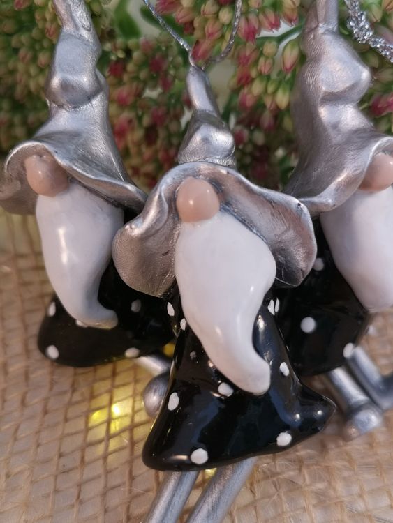 Hängande tomte i silver