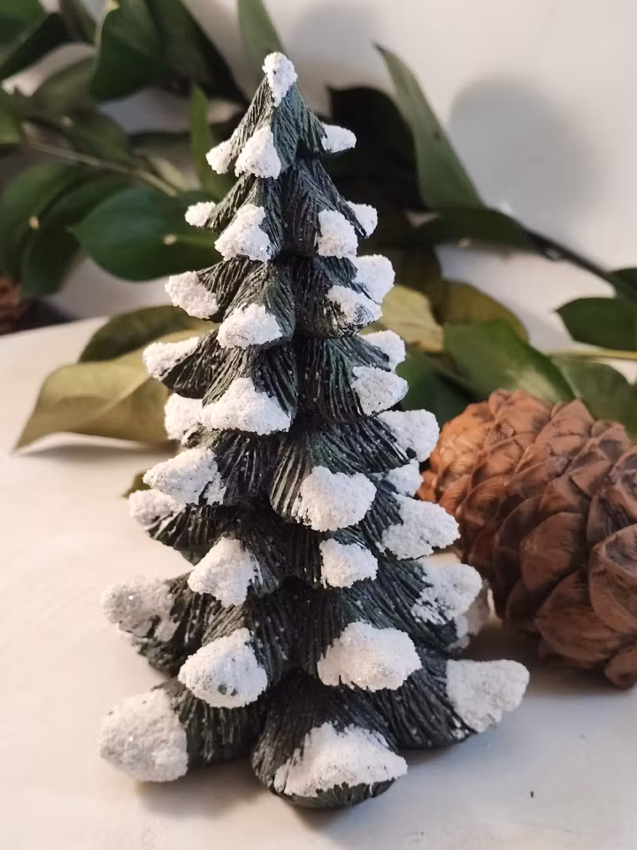 Julgran med snö
