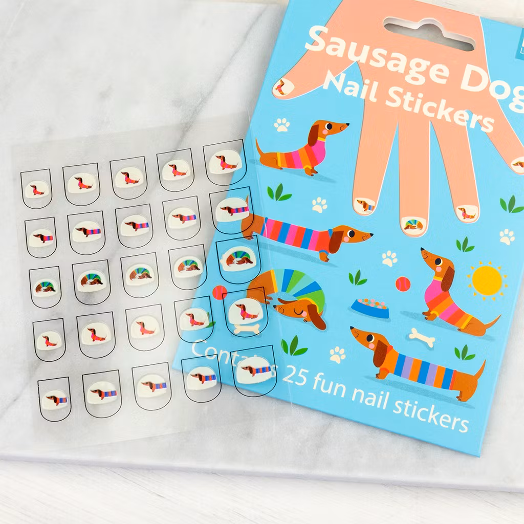 Nagelstickers, Taxar