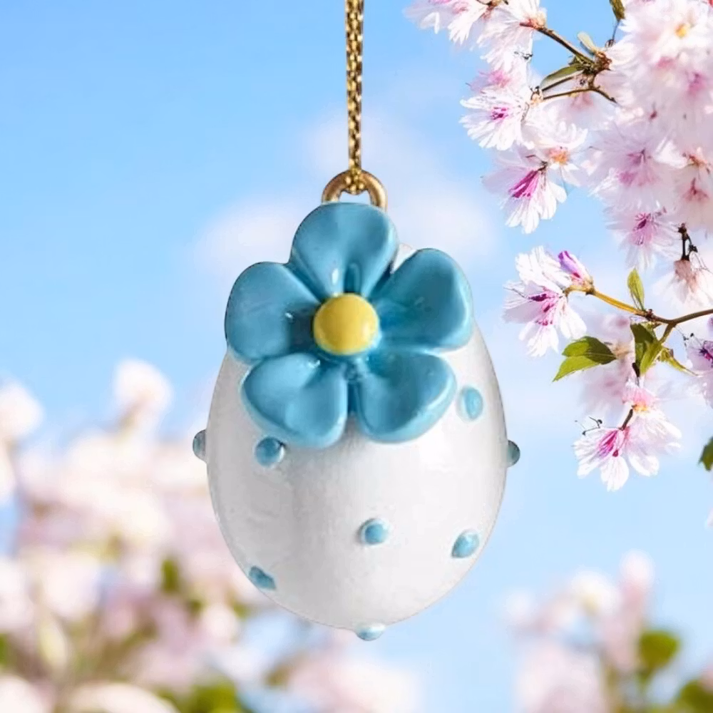 Ägg att hänga, vitt med blå blomma