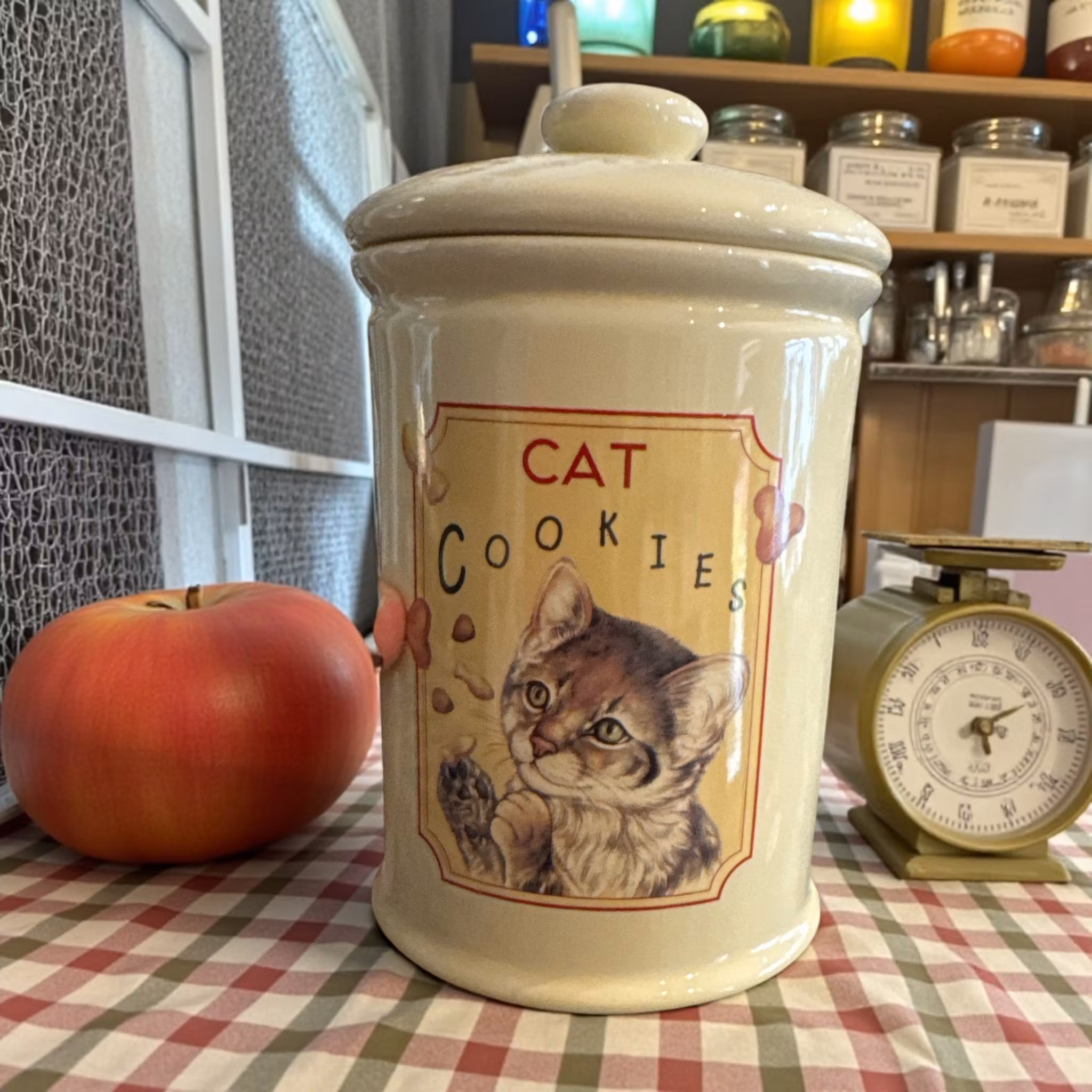 Porslin burk med lock, kattmiotiv