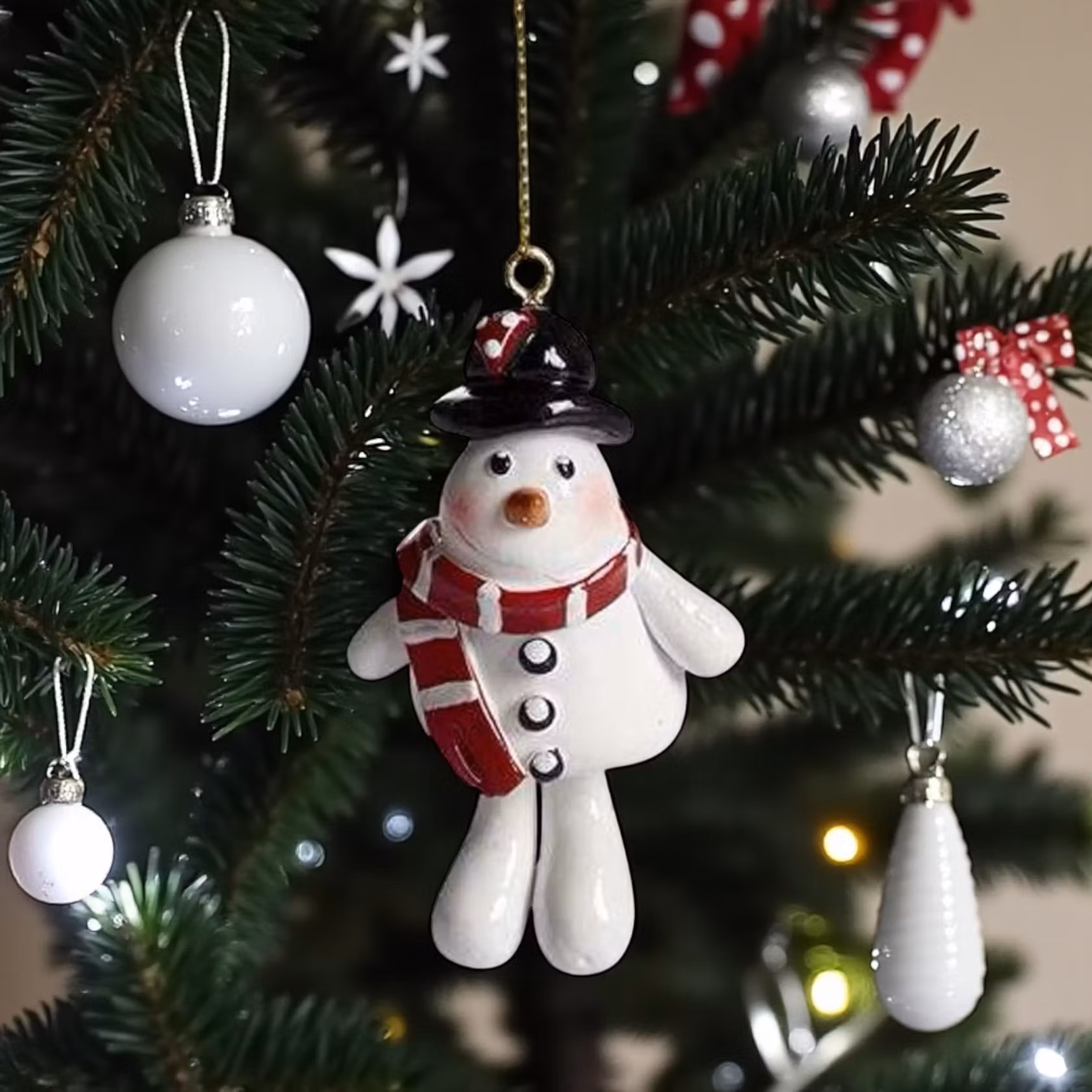 Snögubben Frostis, hängande