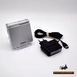 Nintendo GameBoy Advance SP - (Platinum Silver)