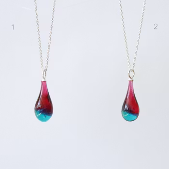 Flerfärgad glasdroppe, halsband