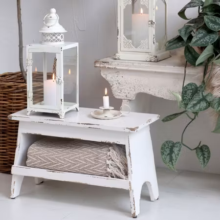 Bänk med hylla