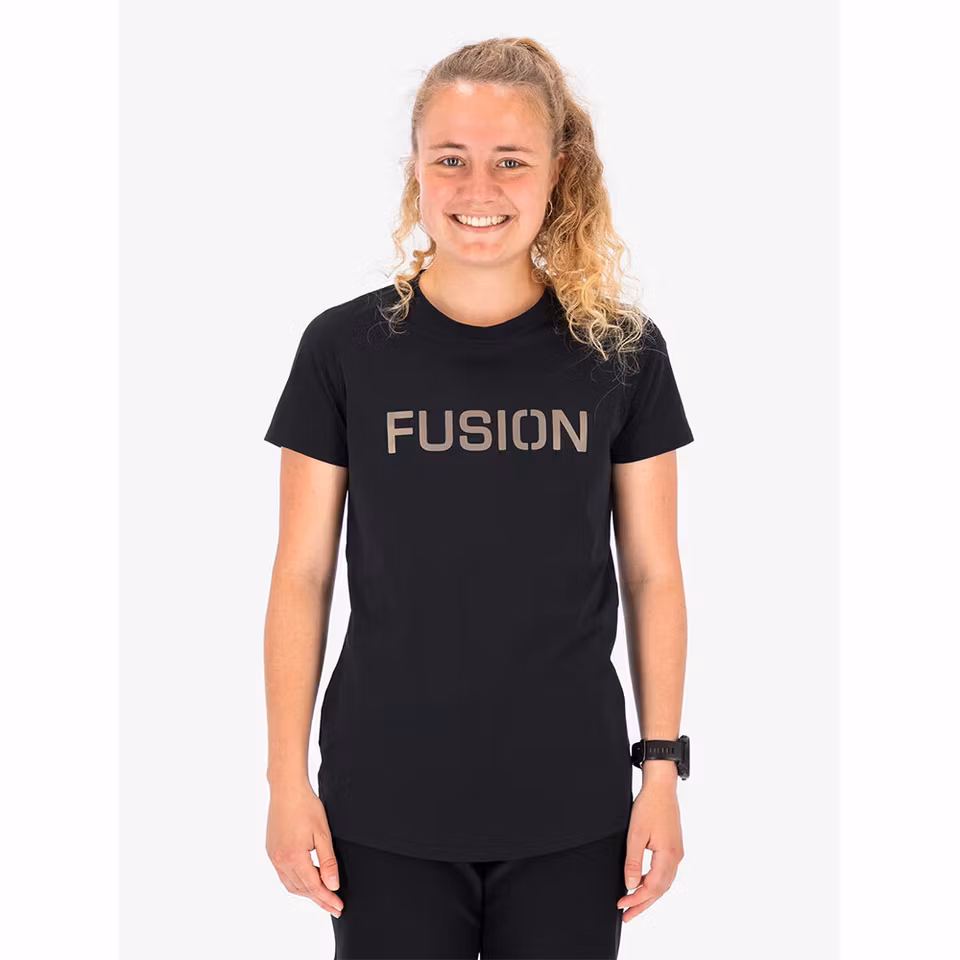 Fusion C3 Recharge T-Shirt Svart - Dam
