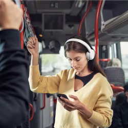 Philips TAH4205WT/00 On-ear Bluetooth Hörlurar Vit