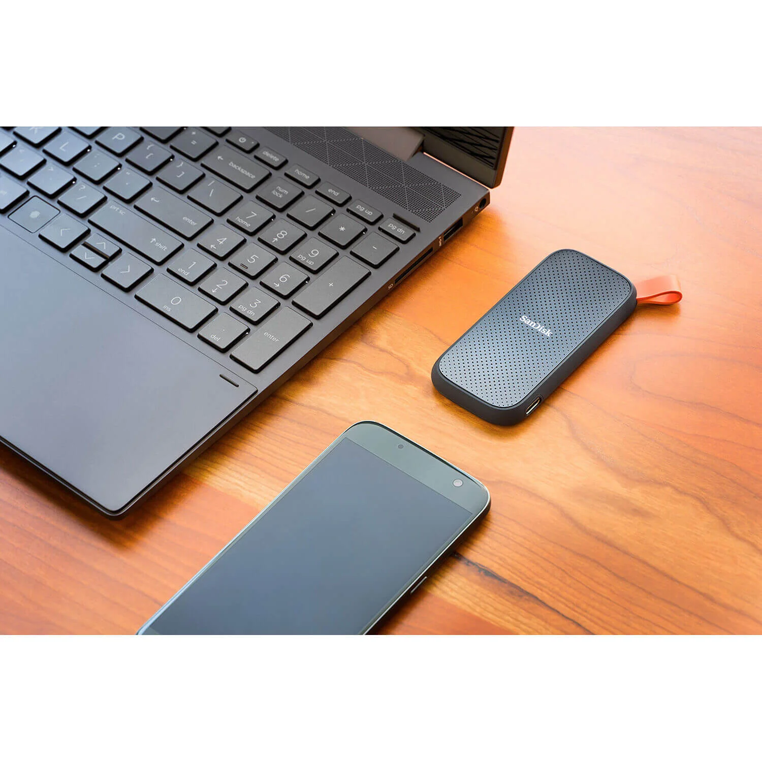 SANDISK Bärbar SSD 1TB Upp Till 800 MB/s