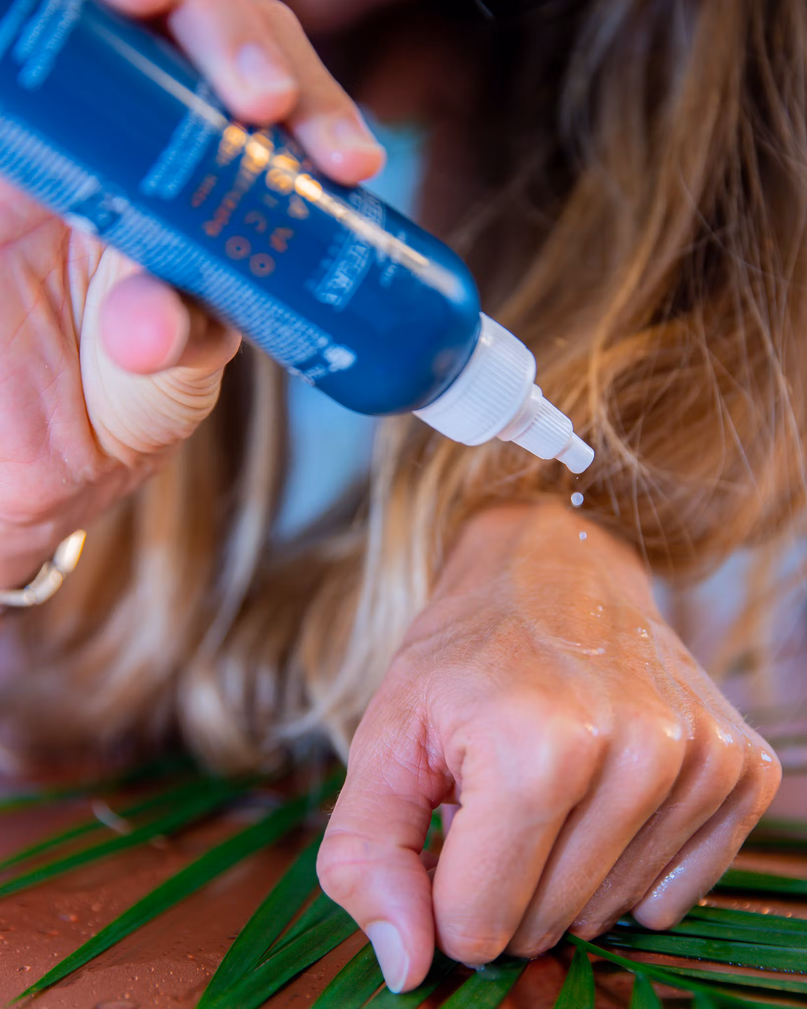 SOS-Serien Two-phase Reconstructing Conditioner with Rice Proteins