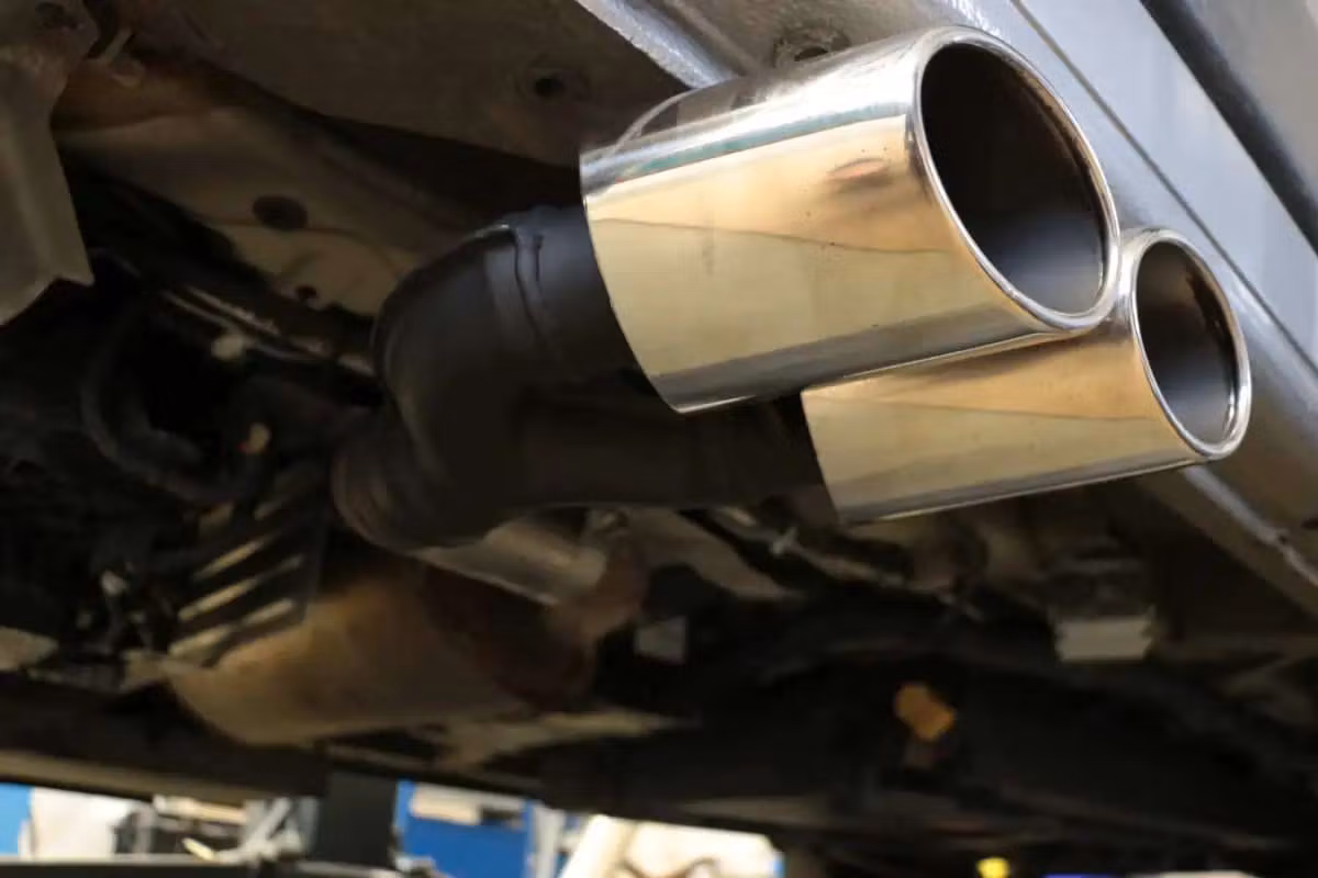 Dubbla avgasrör 103-131kw Delta 4x4 (Fordon med mittljuddämpare)