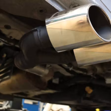 Dubbla avgasrör 103-131kw Delta 4x4 (Fordon med mittljuddämpare)