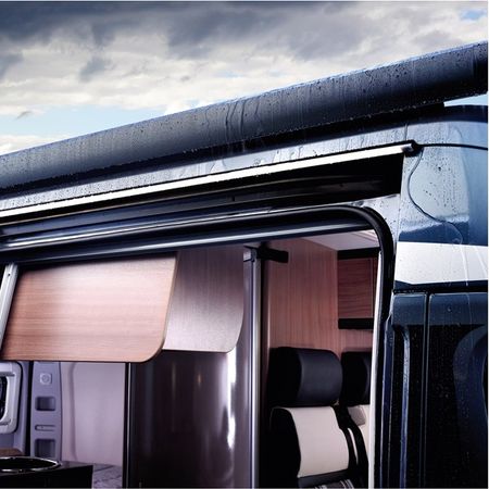 Regnskydd sidodörr med LED SVART Raintec RT100 (Dometic)