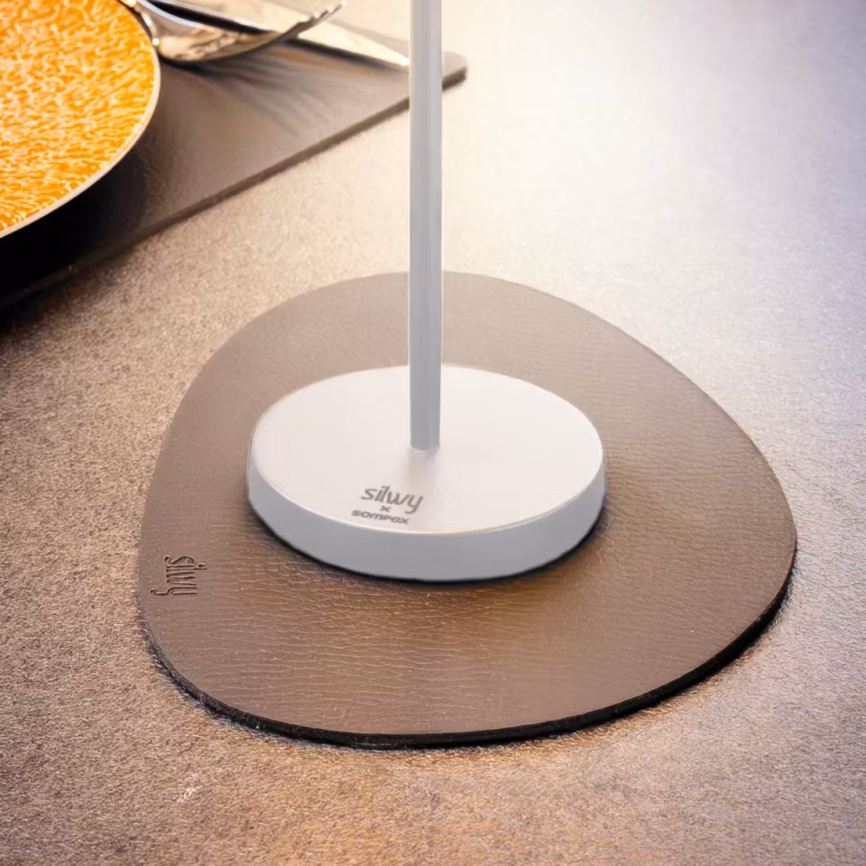 Magnetisk lampa MONACO WHITE inklusive bordstablett