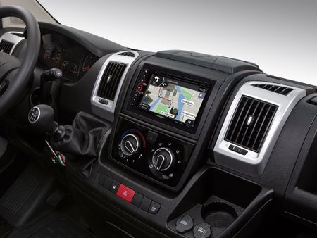 Alpine 6,5" Navigation med DVD INE-W611DU