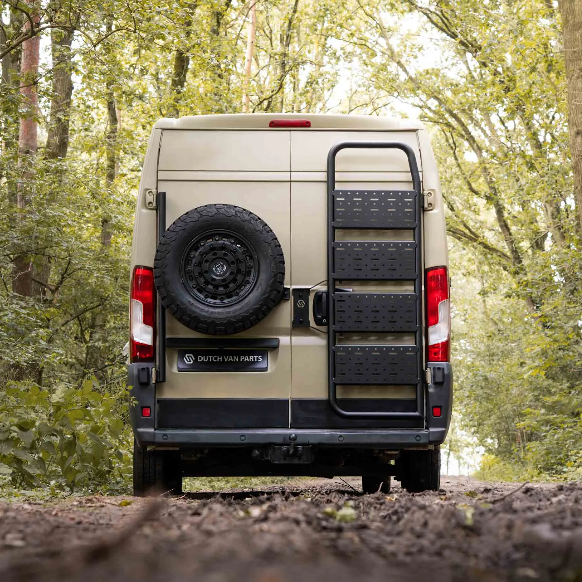 Tillbehörshållare Ducato, Jumper, Boxer (2006+), Movano (2021+) (Dutch Van Parts)