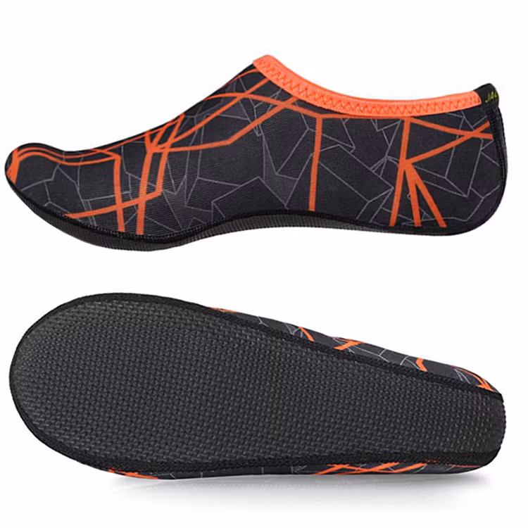 Badeschuhe (Schwarz & Rot)