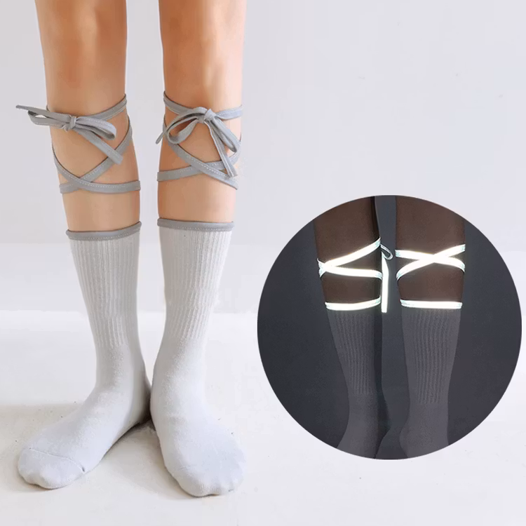 Strümpfe mit reflektierenden Schnüren (Graugrün)