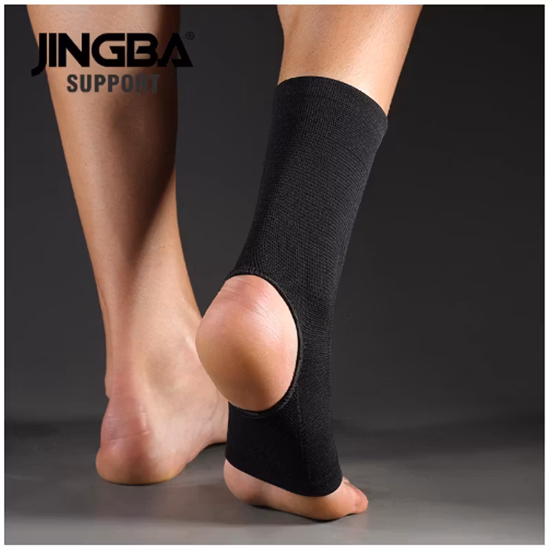 Sportliche Sprunggelenkbandage