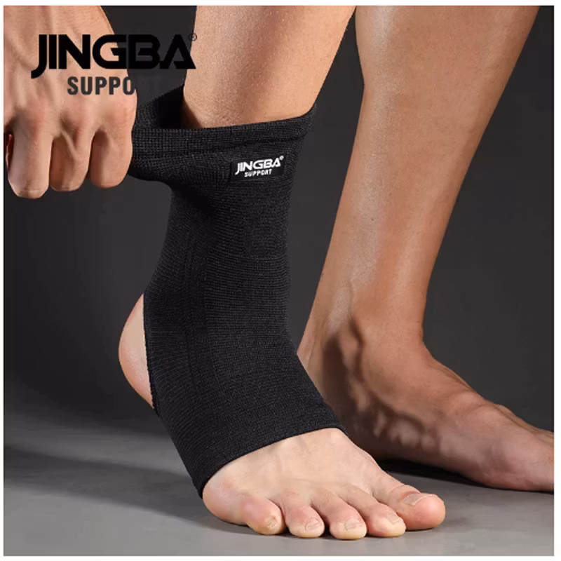 Sportliche Sprunggelenkbandage