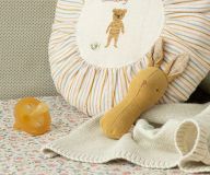 Skallra kanin, dusty yellow, Lullaby friends, Maileg