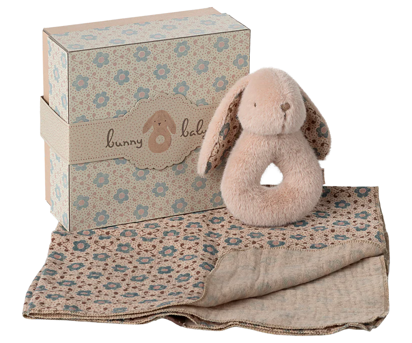 Bunny rattle set, Powder, Maileg