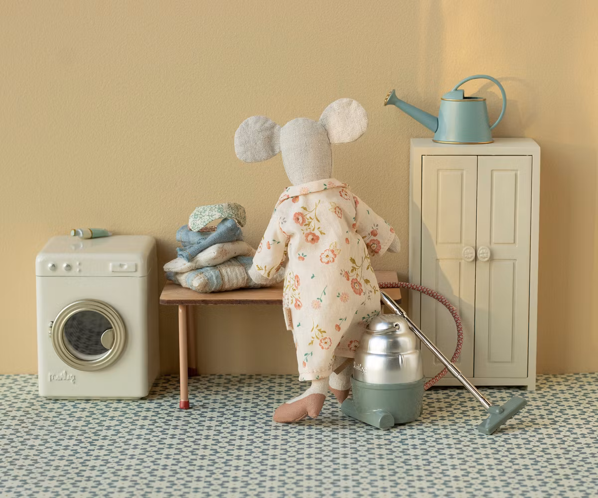 Garderob, cream, Maileg