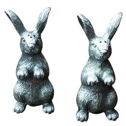 Set with rabbits / hares as salt and pepper shakers from Munka Tenn