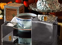 Teapot in pewter that is part of the coffee tea set series from Munka Tenn