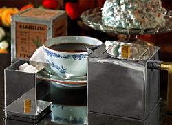 Teapot in pewter that is part of the coffee tea set series from Munka Tenn