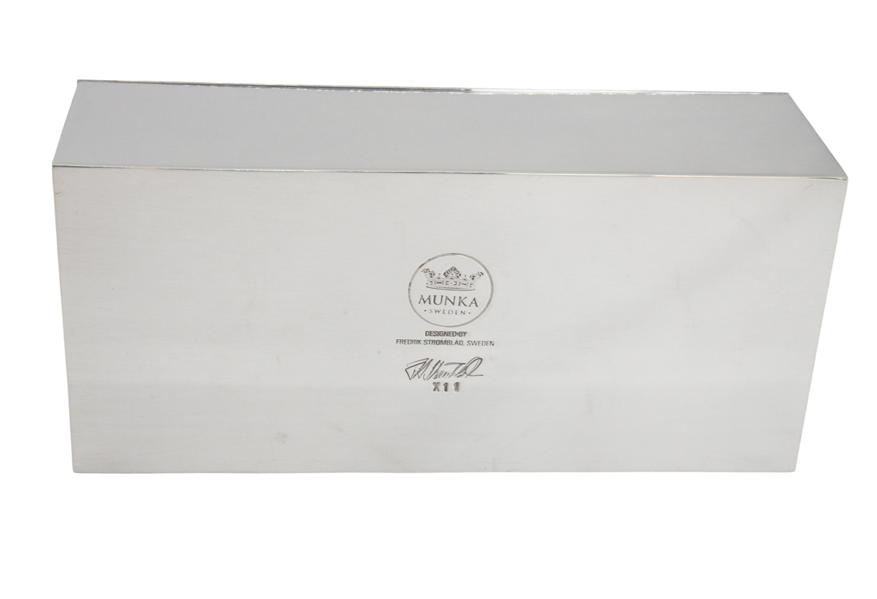 Box with MALAKIT stone on the lid, rectangular, height 5.8 cm (double height) x 19.5 cm length and 9.5 cm width, from Munka Tenn