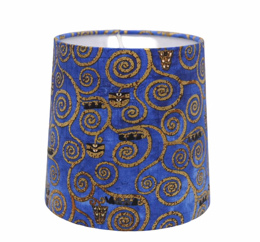 Lampskärm, RUND, med mönster i blått och guld som inspirerats av Art Noveau
