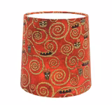 Lampenschirm, rund, mit einem vom Jugendstil inspirierten Muster in Rot und Gold