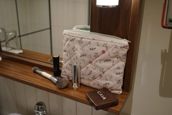 Flat Pouch - Blommor