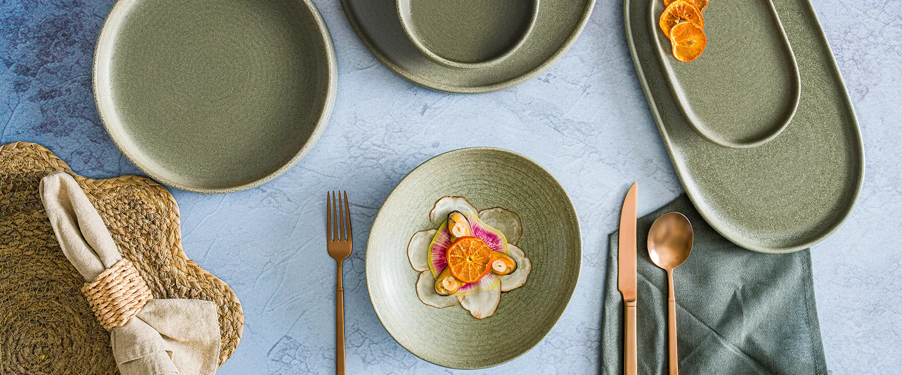 Adelfa – sofistikerad karaktär från Bonna Porslin