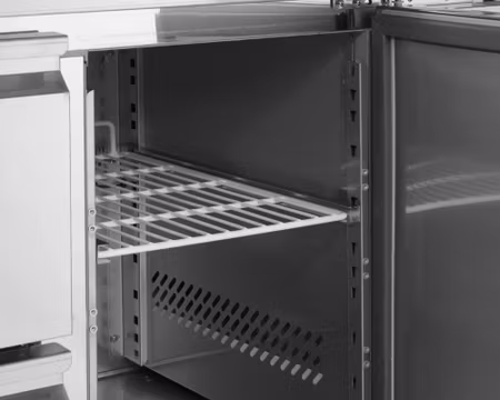 Kylbänk 2 Dörrar Med GN1/1 Hyllor, 1360x700x860mm, TEFCOLD