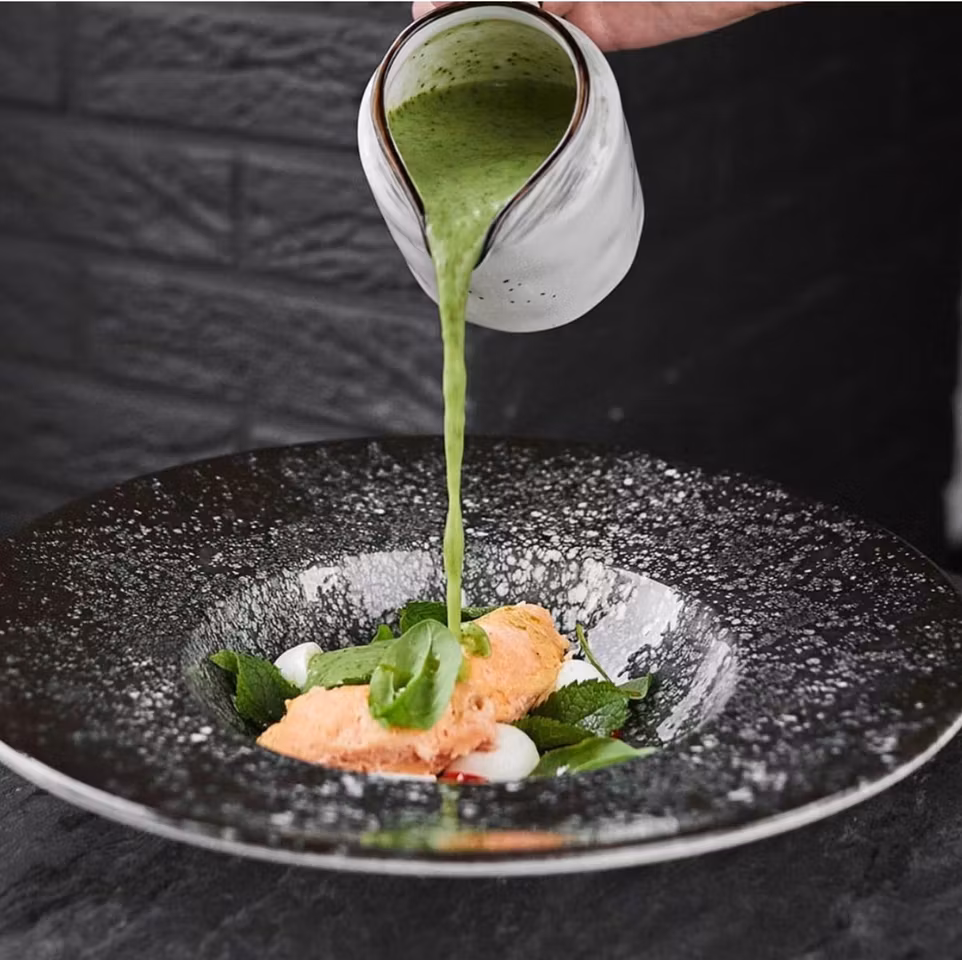 COSMOS BLACK Tallrik djup Med Brett Bräm, D28cm