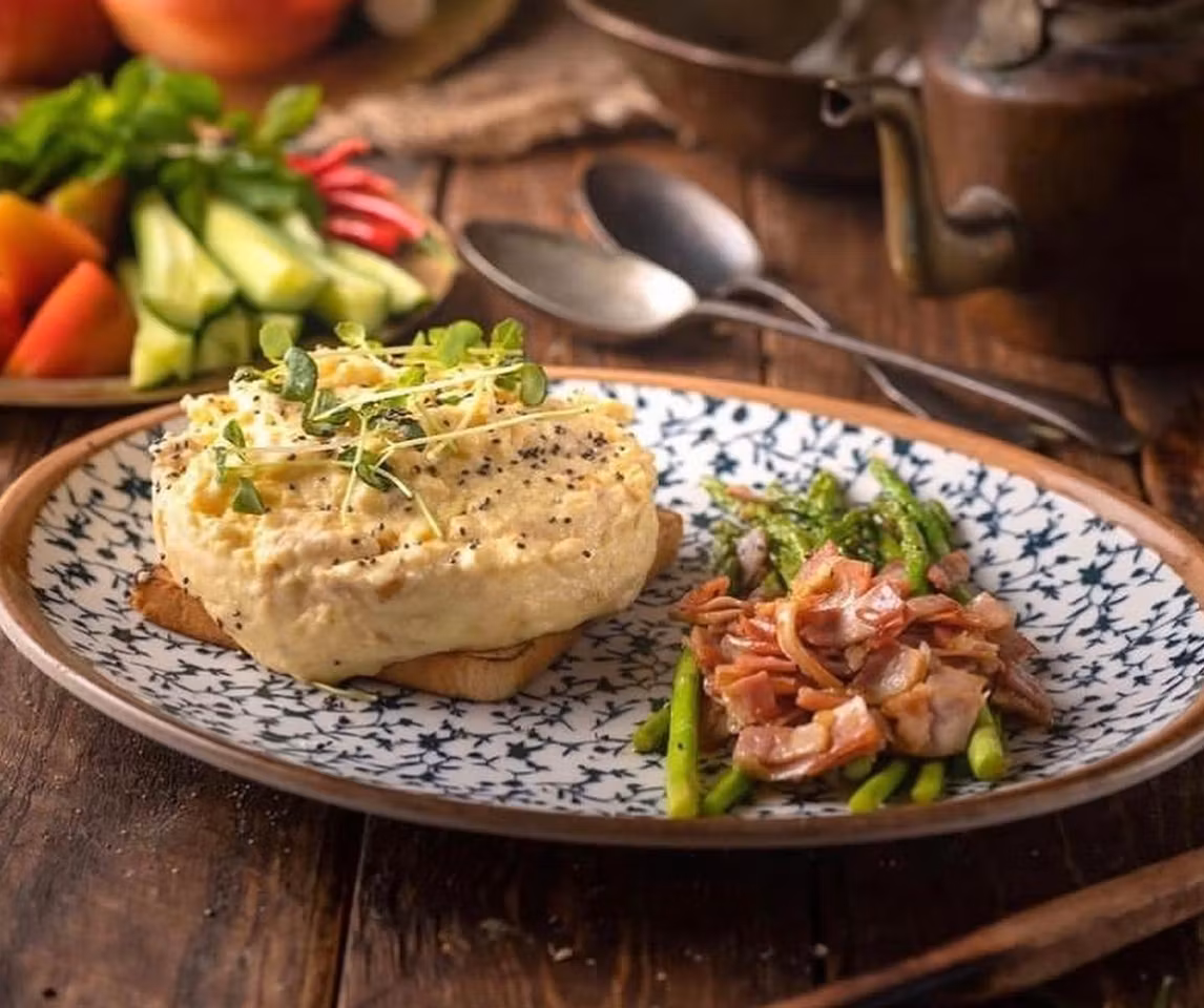 CALIF Oval Tallrik 31x24cm Moove