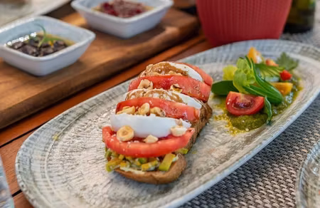 ODETTE OLIV Tallrik oval 34x19cm