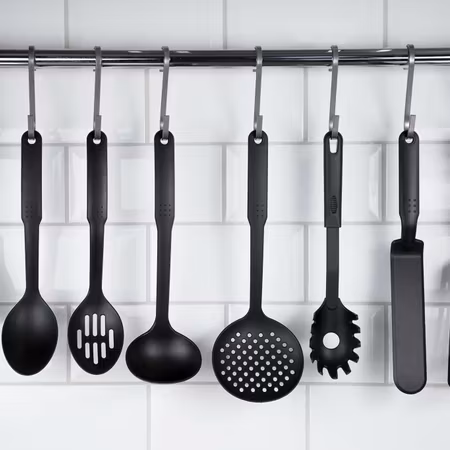 Stekspade 32 cm, perforerad