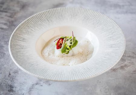 IRIS Tallrik djup med brett bräm, D28cm